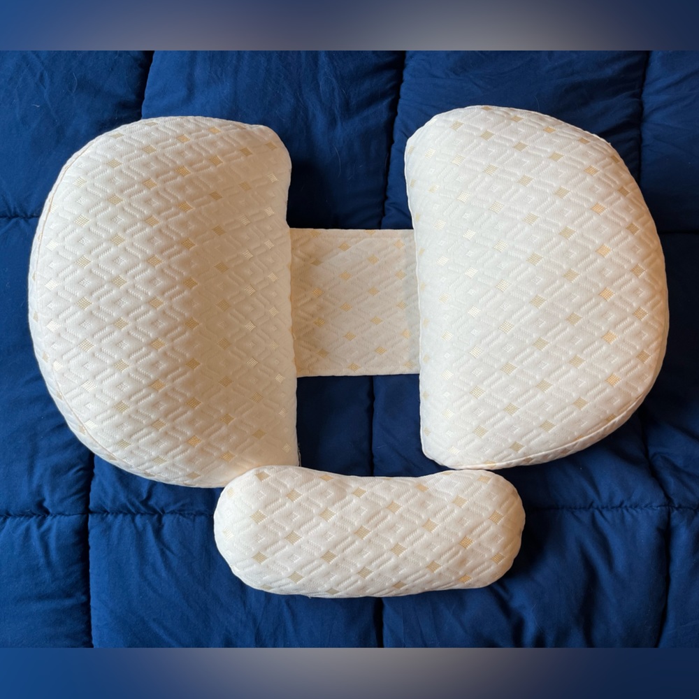 BabyBub Pregnancy Pillow- new